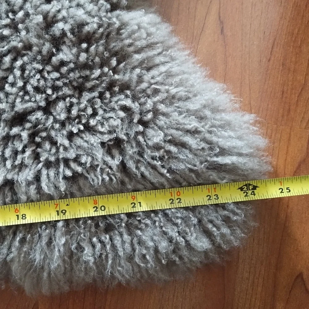 Genuine Sheepskin Rug - Picture 4 of 11